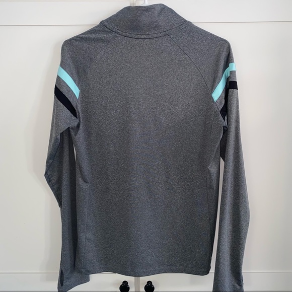 VS PINK Ultimate 1/2 Zip Athletic Pullover with Reflective Details M - Picture 8 of 10